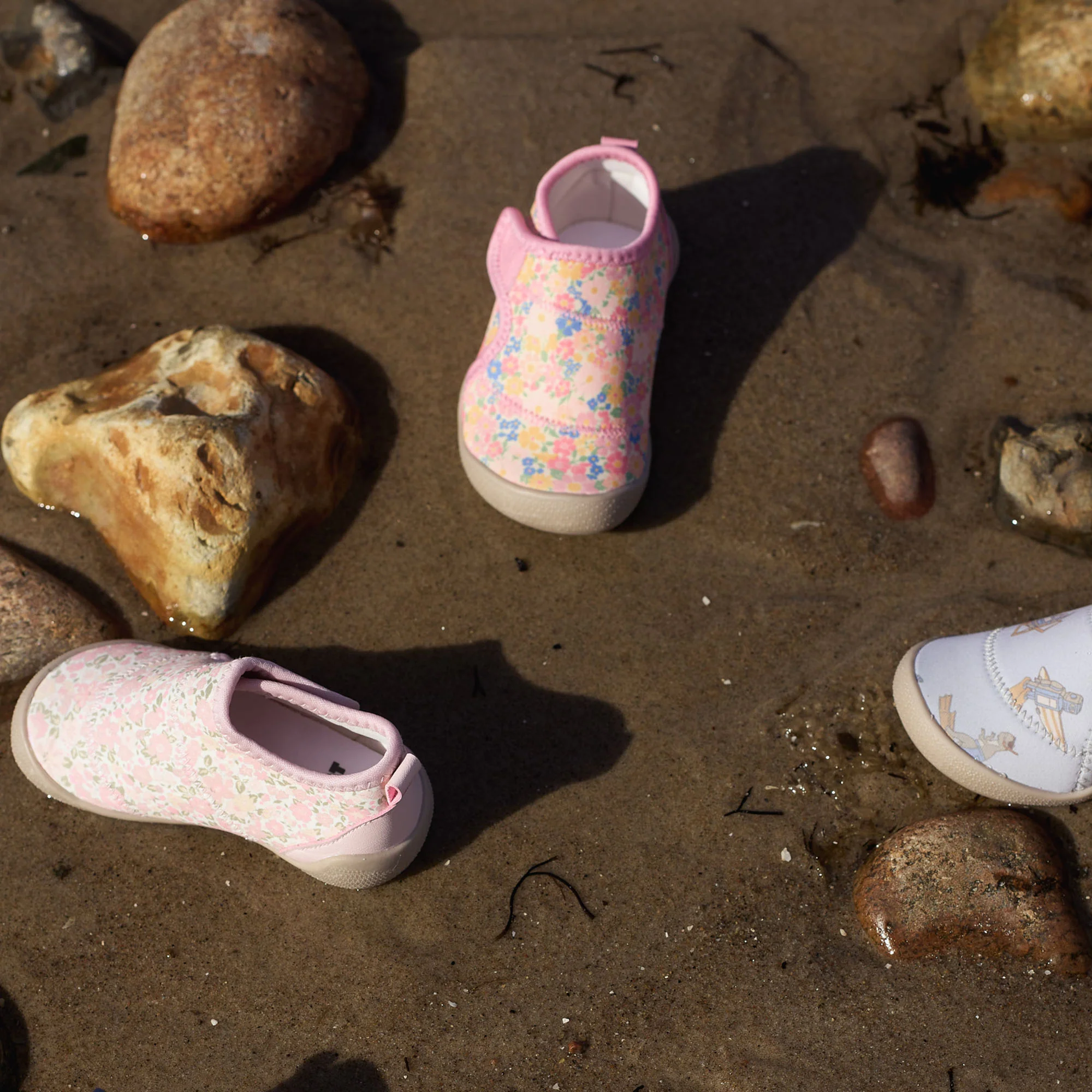 Beach Shoe Shawn - ivory flower meadow - Image 7