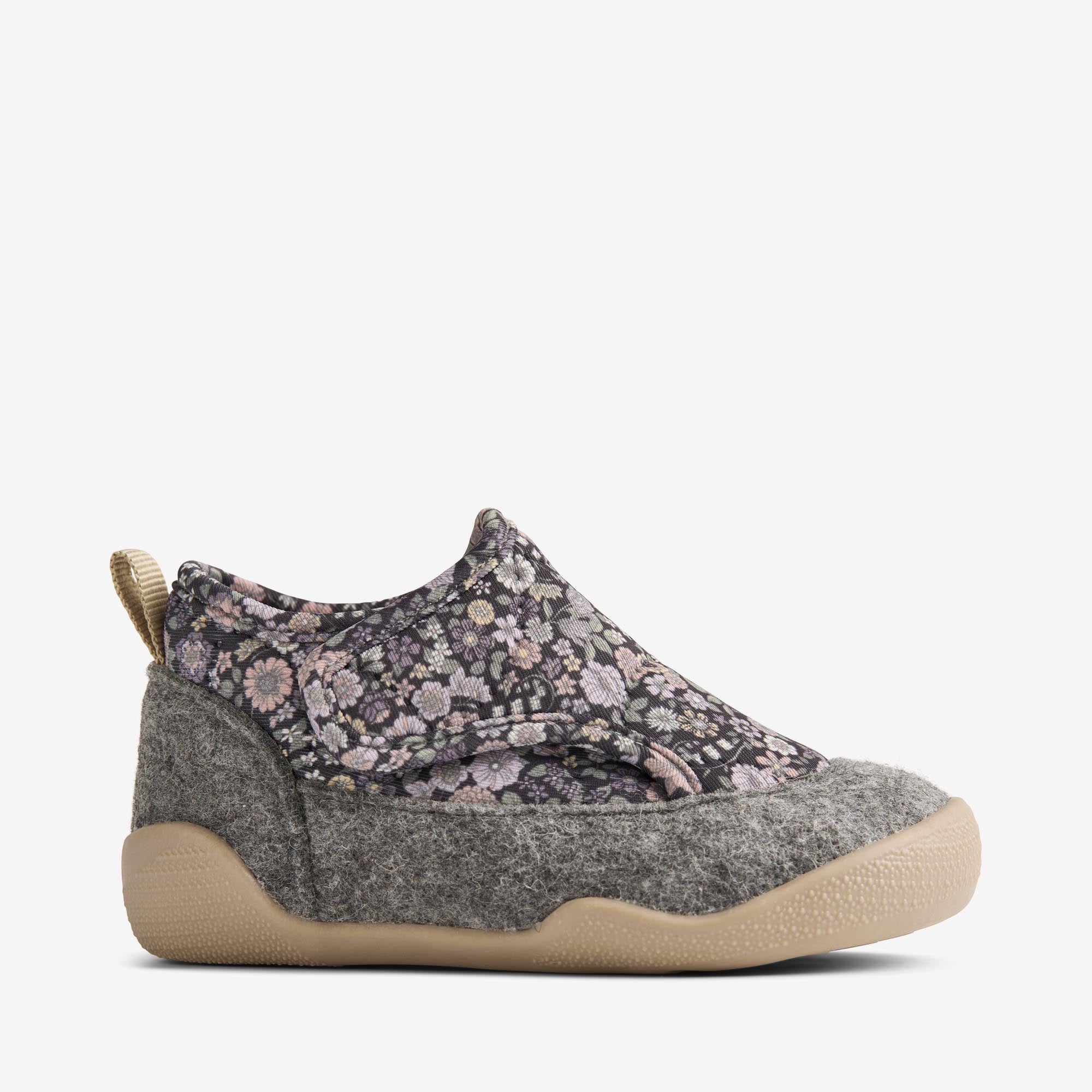 Indoor Shoe Mulle - black sea flowers - Image 4
