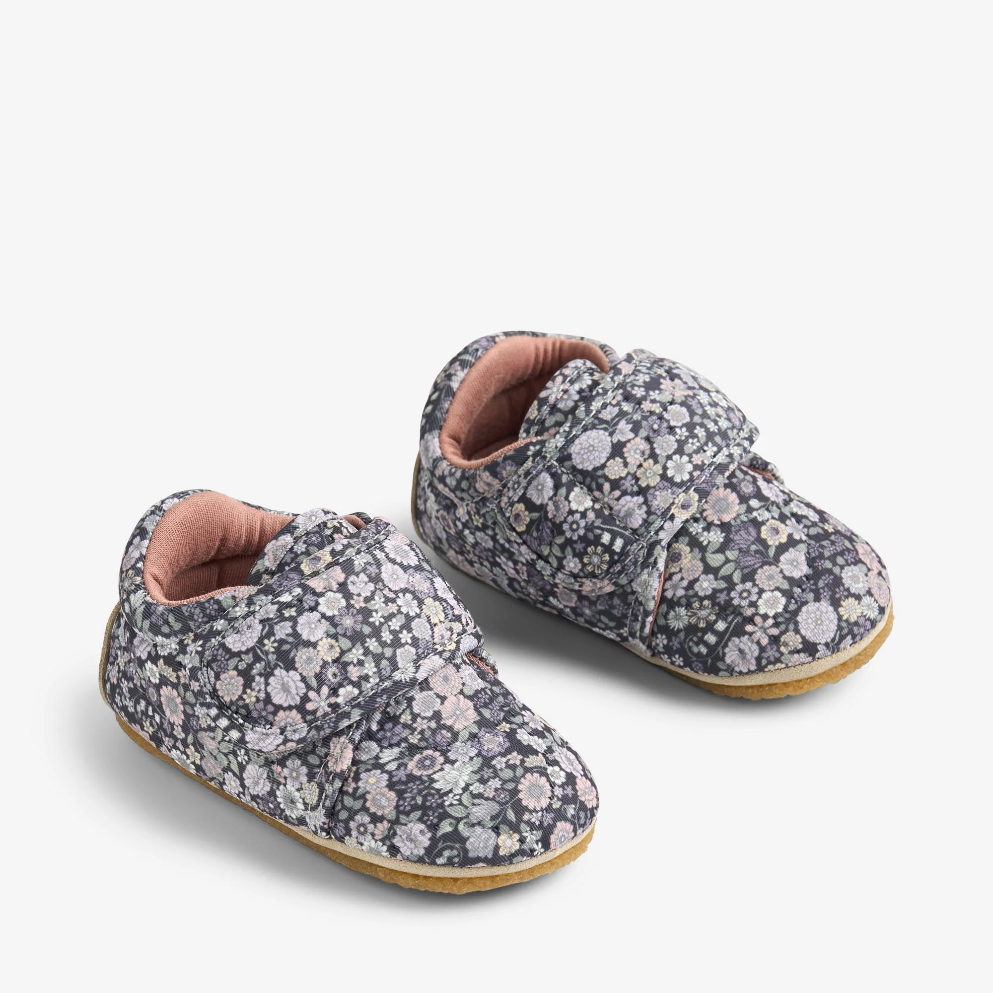 Indoor Shoe Sasha - black sea flowers