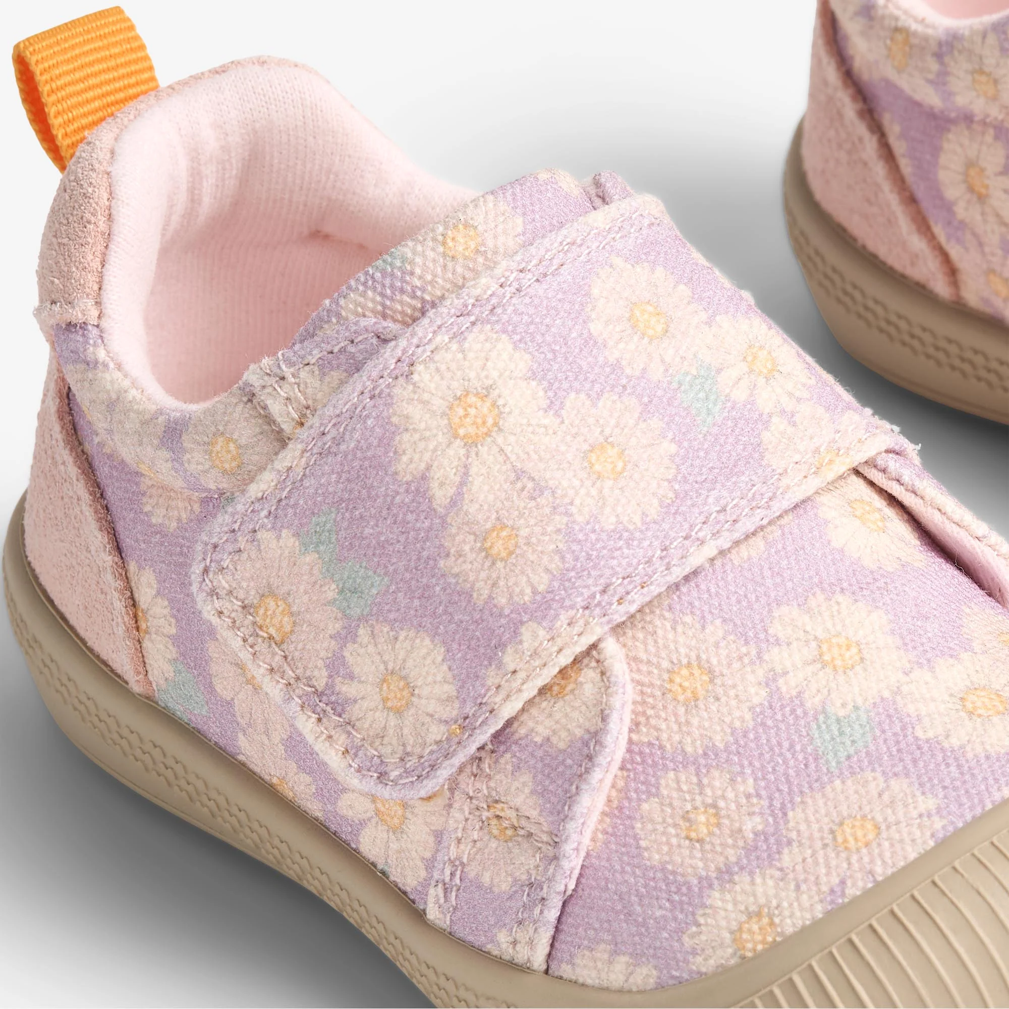 Prewalker Kei - lavender daisies - Image 4