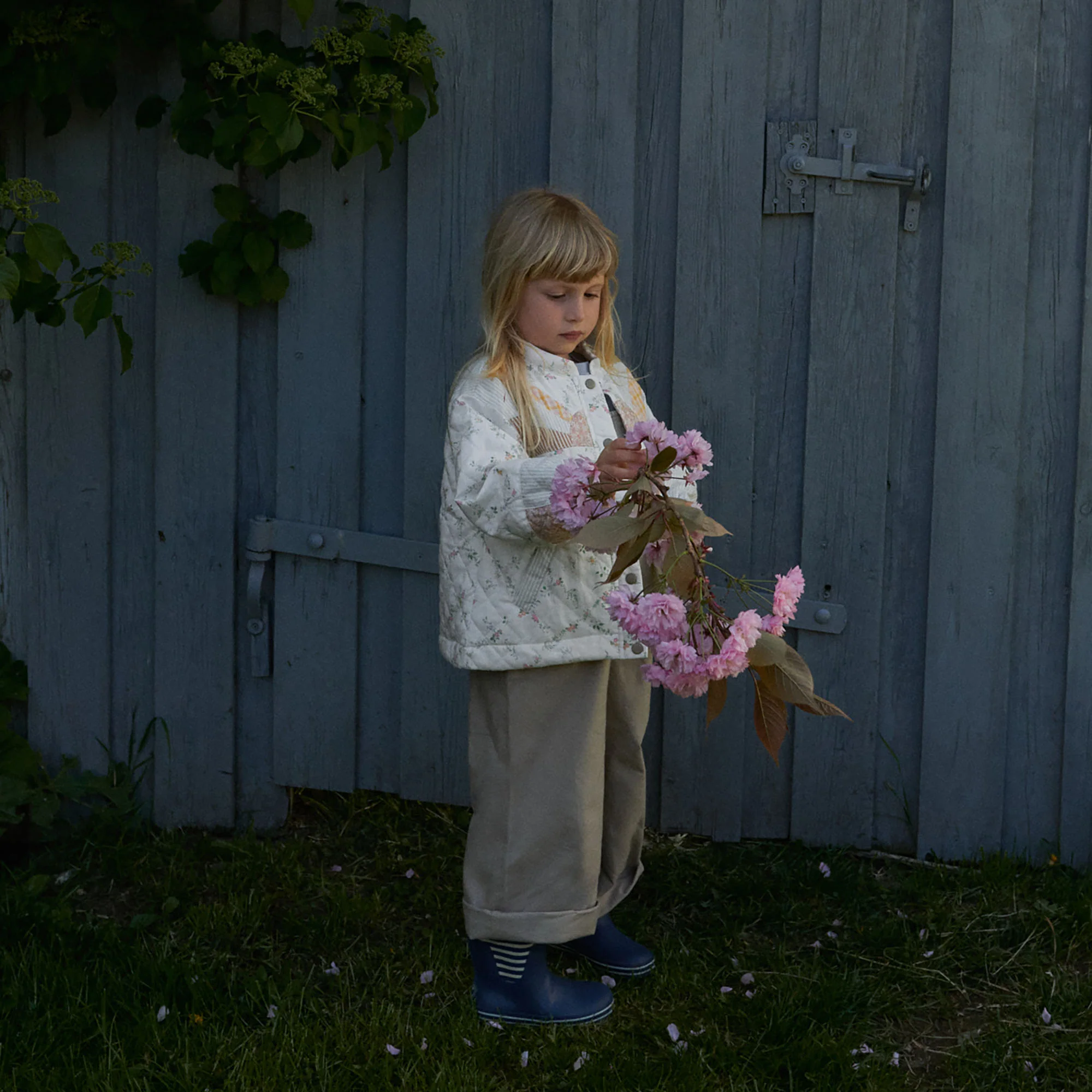 Quilt Jacket Inga - ivory checked flowers - Image 5