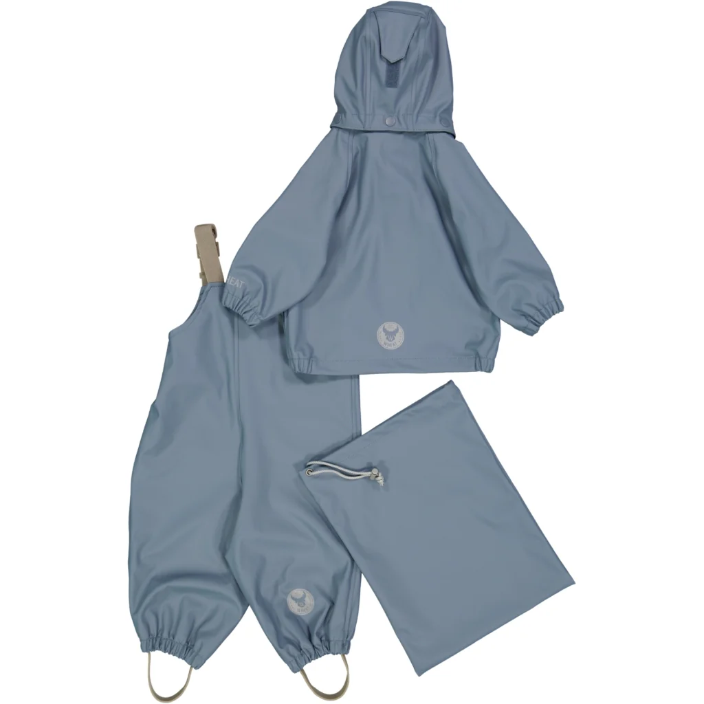 Rainwear Charlie - stormy weather - Image 2
