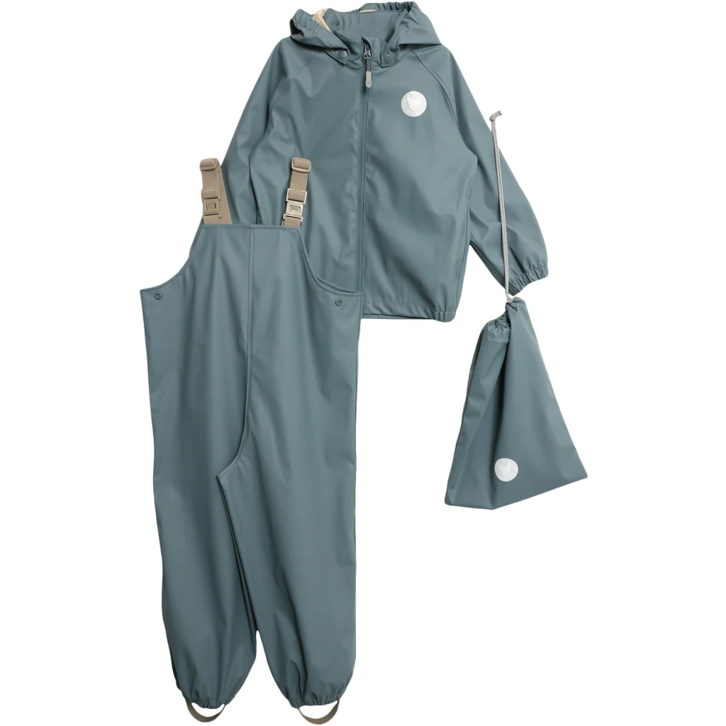 Rainwear Charlie - stormy weather