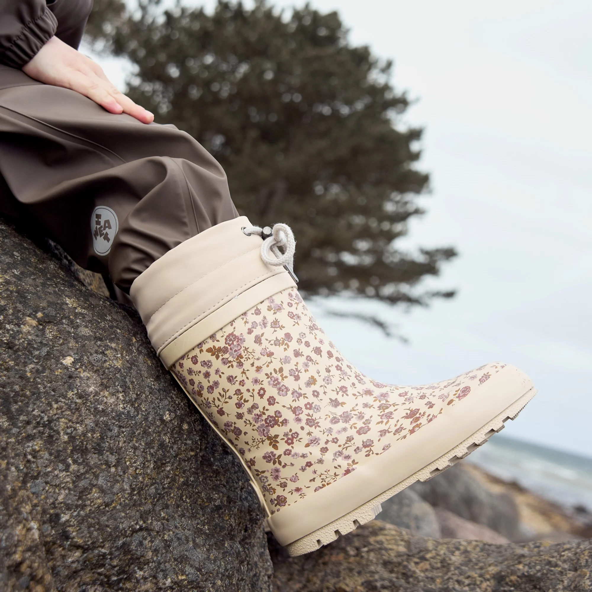 Rubber Boot Thermo - rose flowers - Image 2
