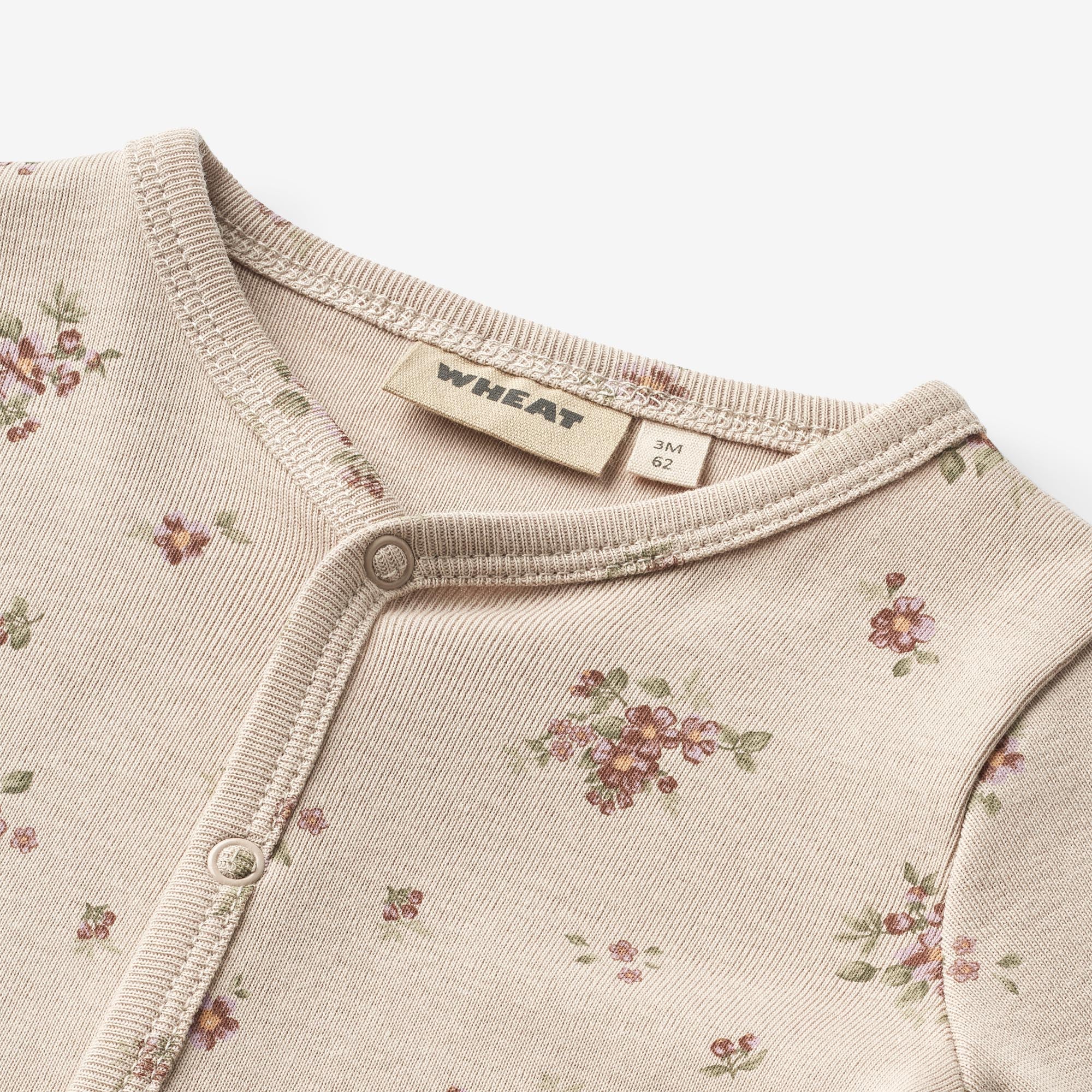 Sleepsuit L/S Nikola - pale lilac flowers - Image 3
