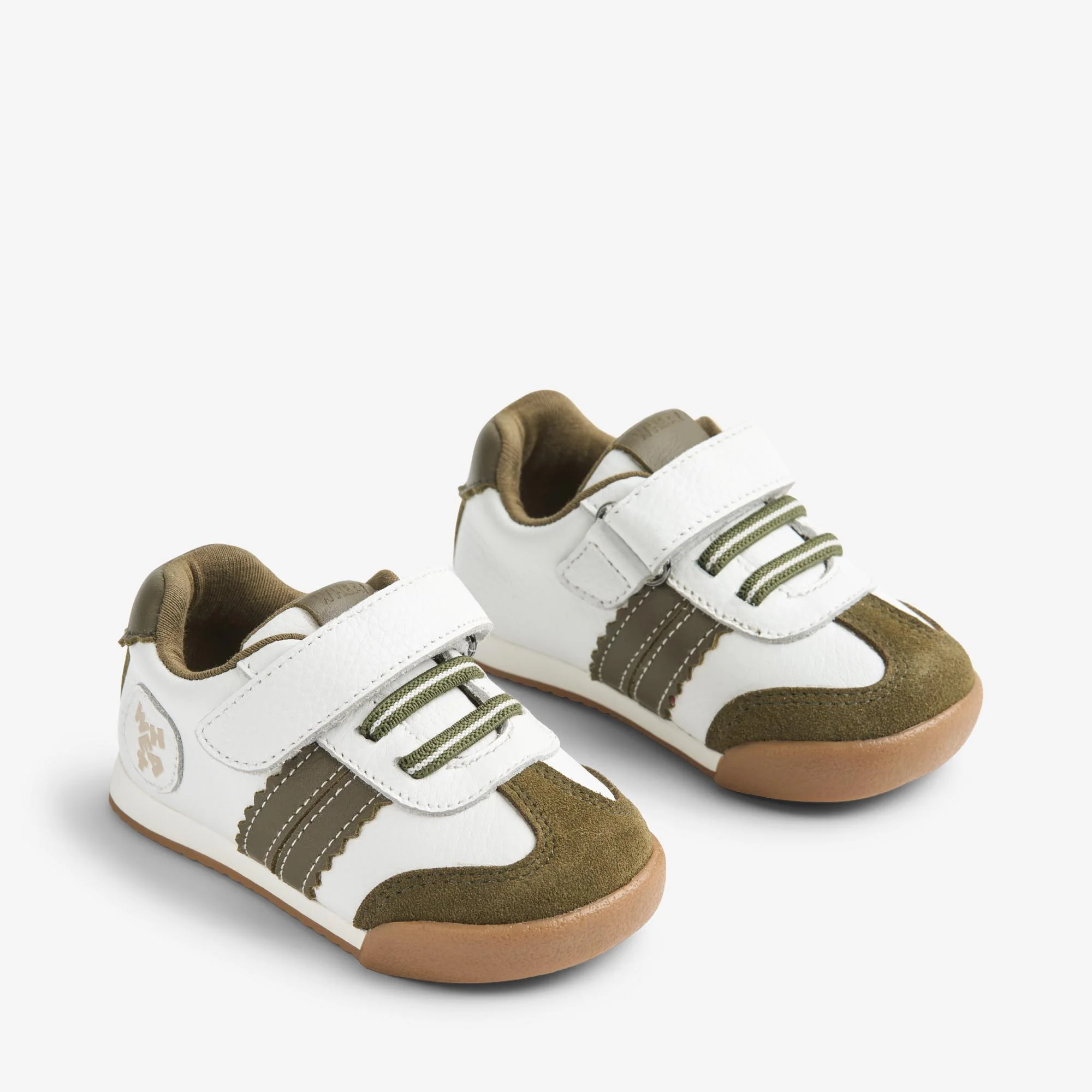 Sneaker Spectra - dry pine