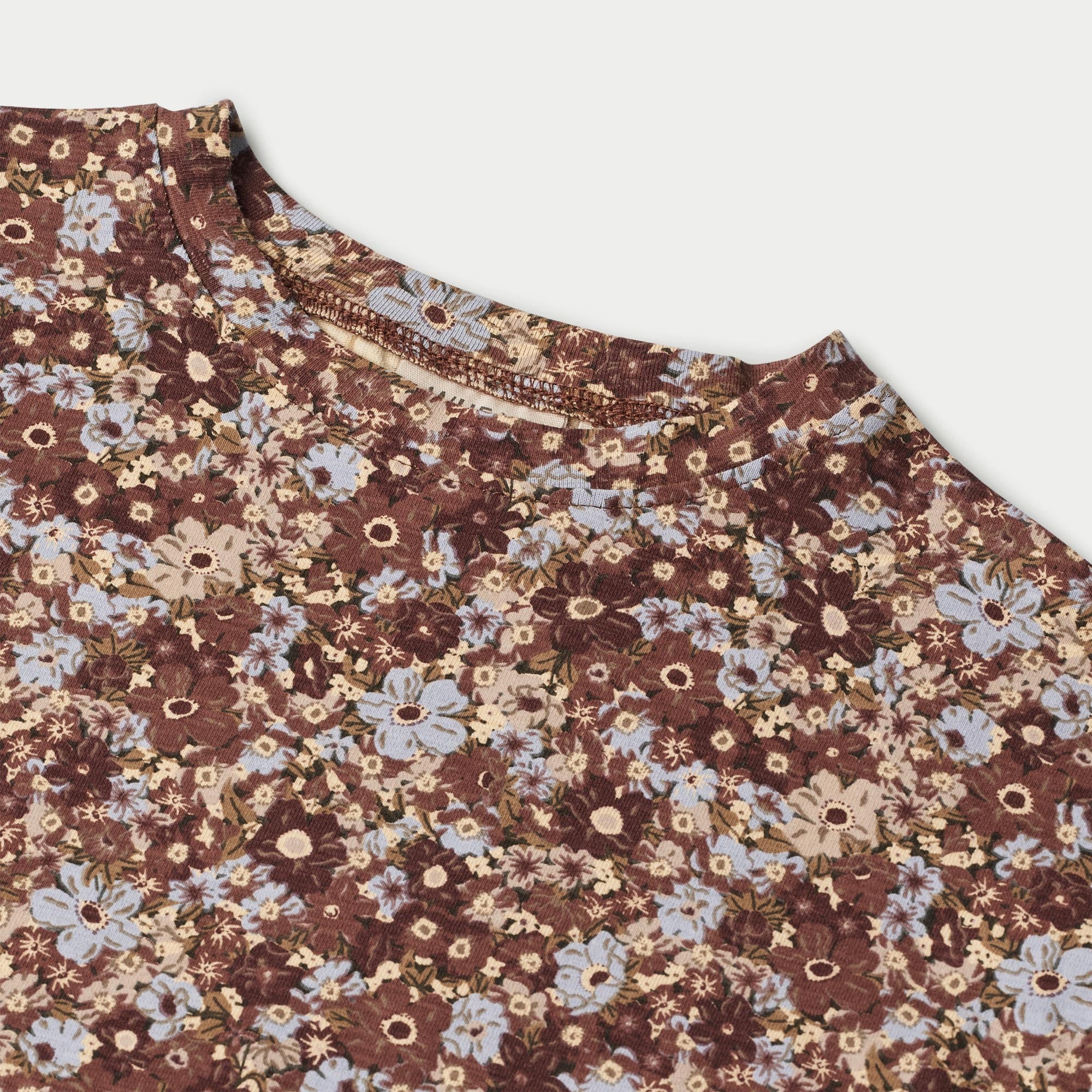 T-Shirt Thilda - flowers in plenty - Image 3